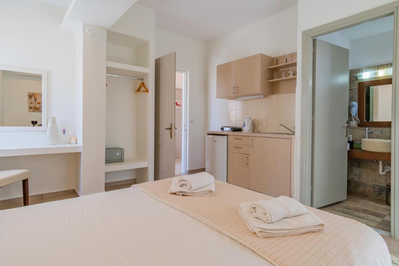 Christina Boutique Studios Elounda Екстериор снимка