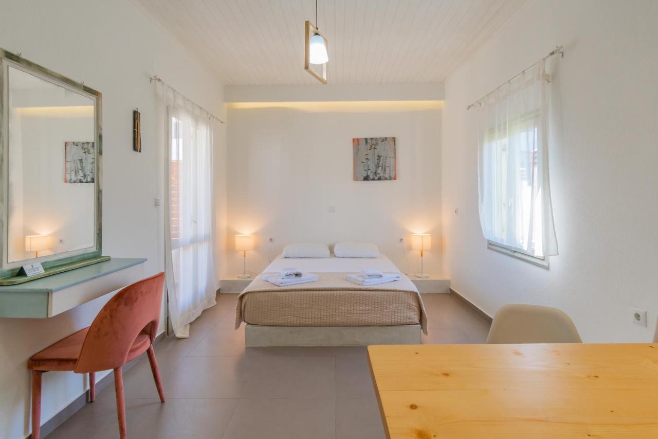 Christina Boutique Studios Elounda Екстериор снимка