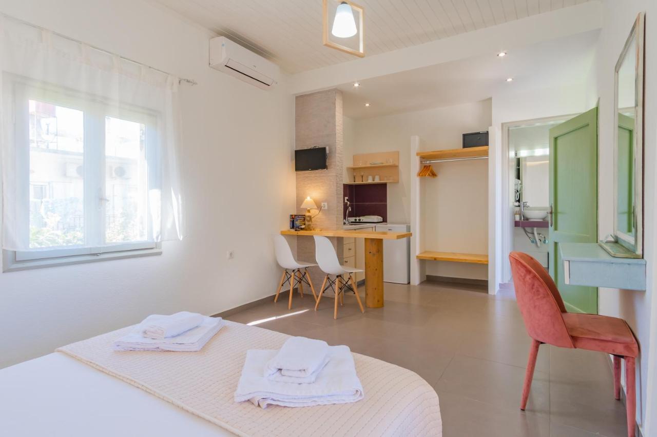 Christina Boutique Studios Elounda Екстериор снимка
